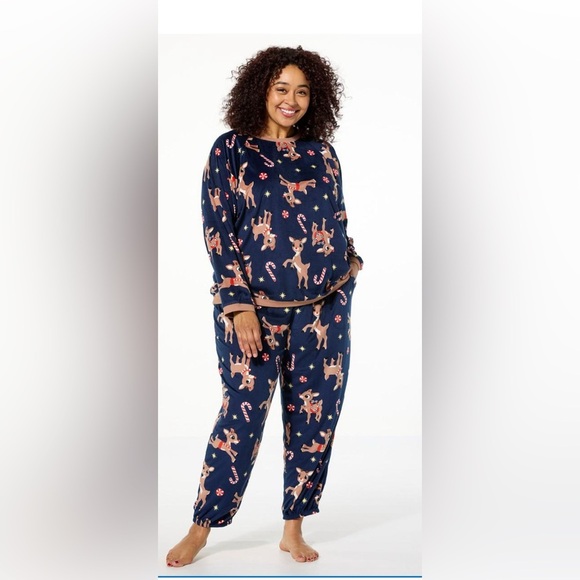 Women’s Rudolph the Red-Nosed Reindeer Raglan Pullover and Jogger Set Sz M or L - Picture 2 of 10